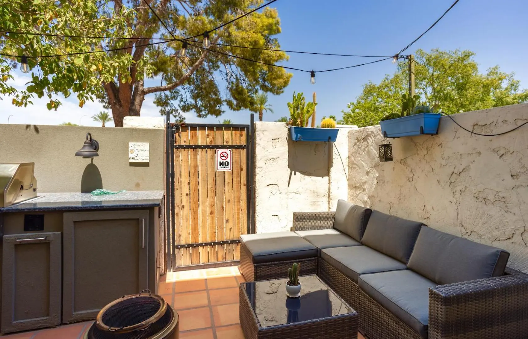 Old Town Oasis: Renovated Retreat with Pool & Walk-Friendly Location Apartment Scottsdale